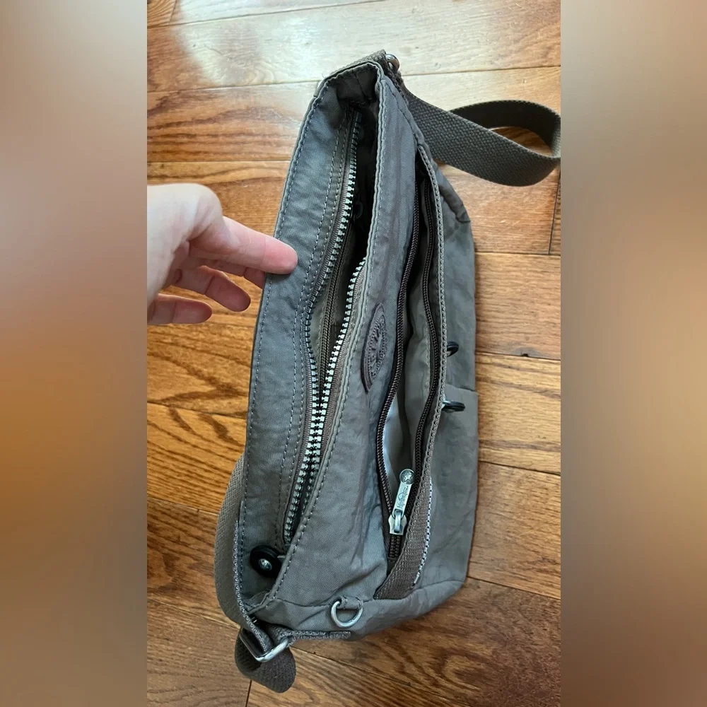 Kipling Women's Angie Handbag, Lightweight Crossbody, Nylon Travel Bag - Picture 8 of 9